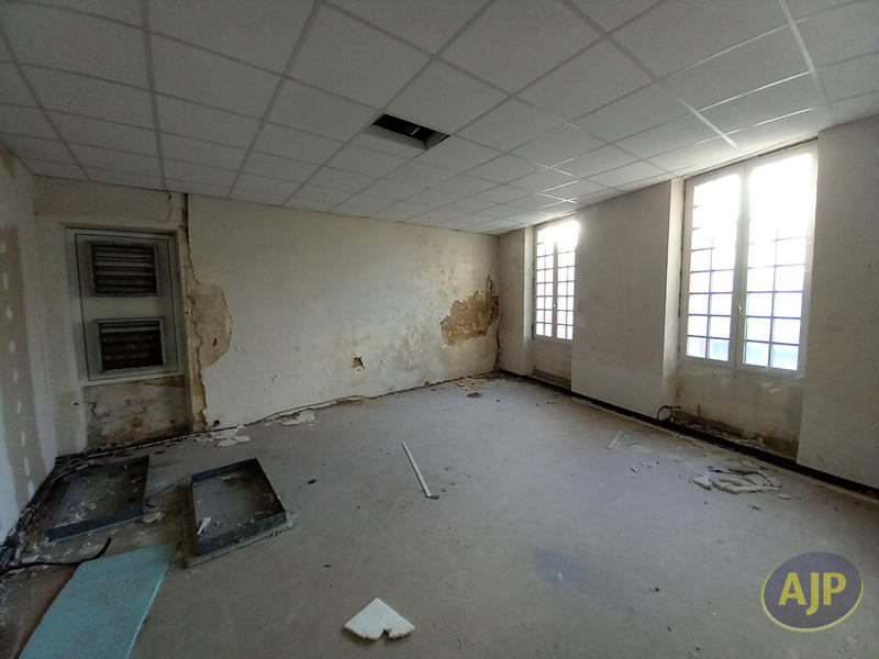 Immeuble - 5 pièces