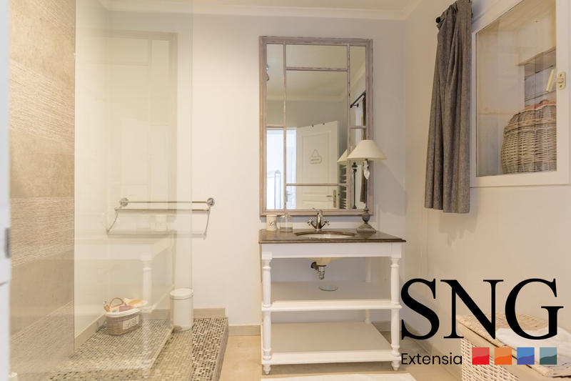 Maison ancienne - 233 m² - 7 pièces