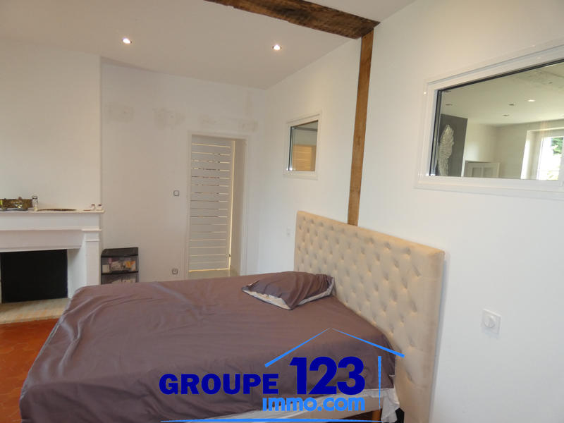 Maison - 369 m² - 9 pièces