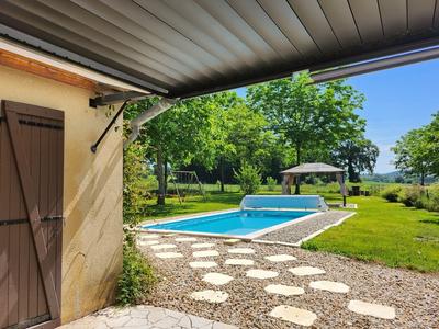 Maison en pierre - 195 m² - 6 pièces