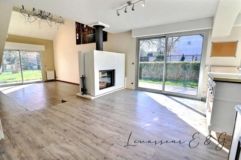 Maison - 161 m² - 7 pièces