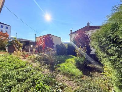 Maison - 210 m² - 8 pièces