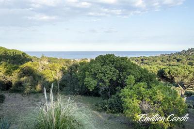 Terrain constructible - 1 725 m²