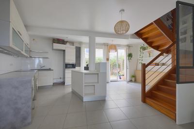 Maison - 64 m² - 3 pièces