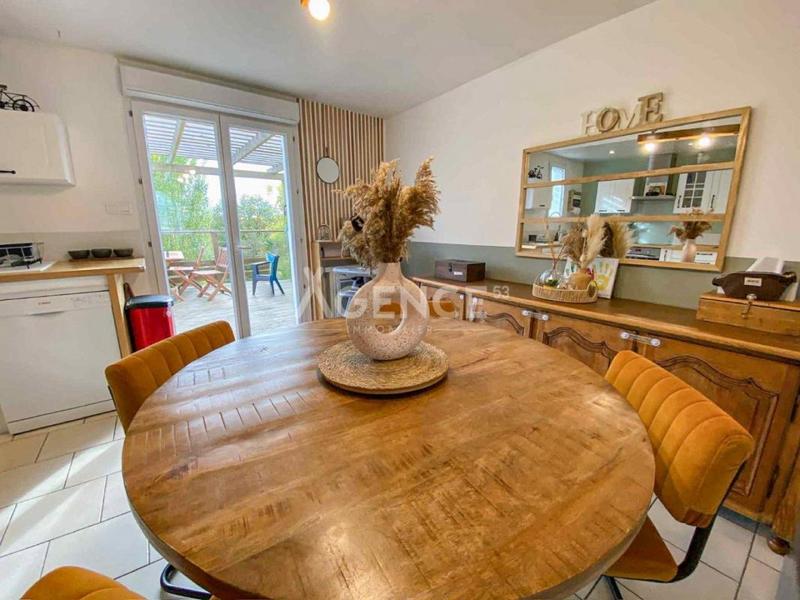 Maison - 90 m² - 5 pièces