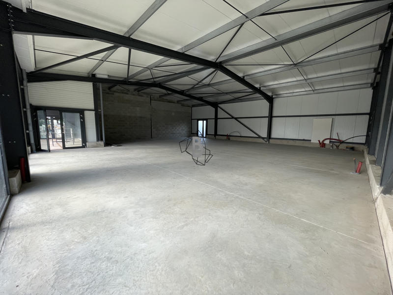 Local commercial - 217 m²
