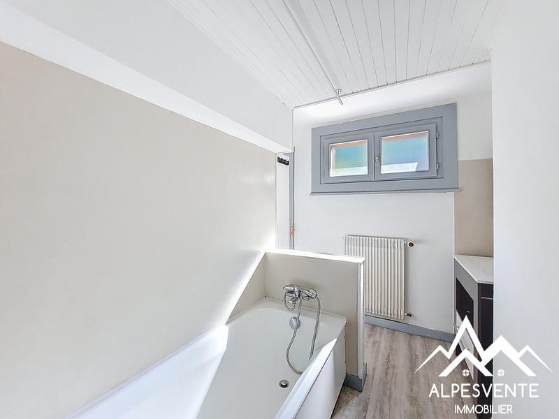 Appartement - 75 m² - 4 pièces