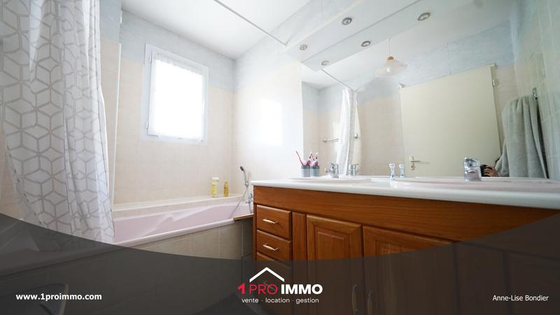 Maison - 95 m² - 4 pièces