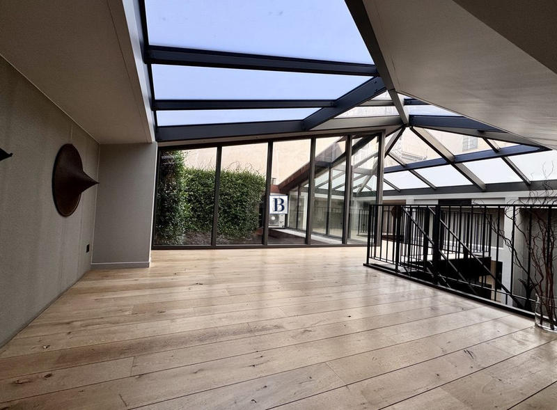 Loft - 205 m² - 3 pièces