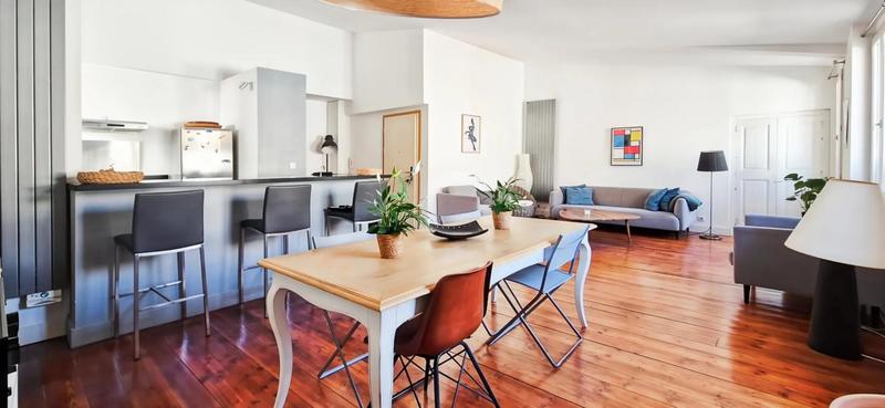 Appartement - 99 m² - 4 pièces