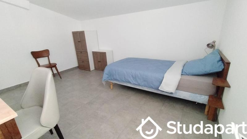 Chambre - 12 m² - 1 pièce