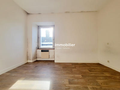 Maison - 97 m² - 5 pièces