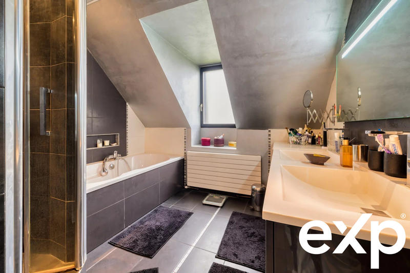 Maison - 125 m² - 5 pièces