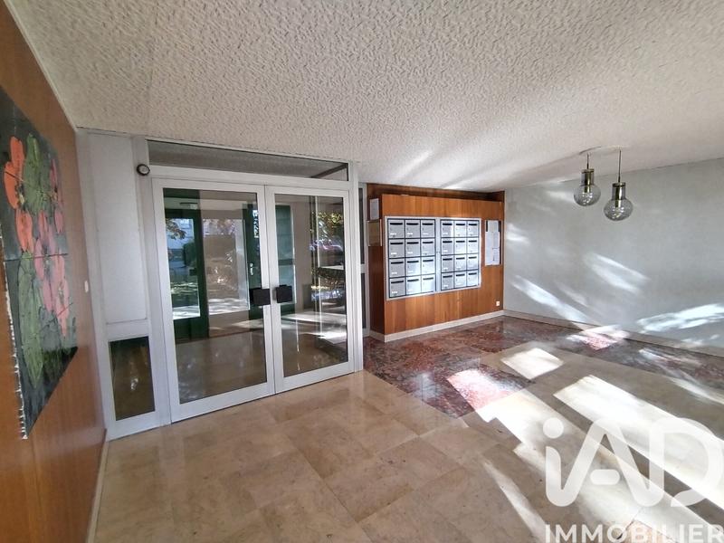 Appartement - 92 m² - 4 pièces