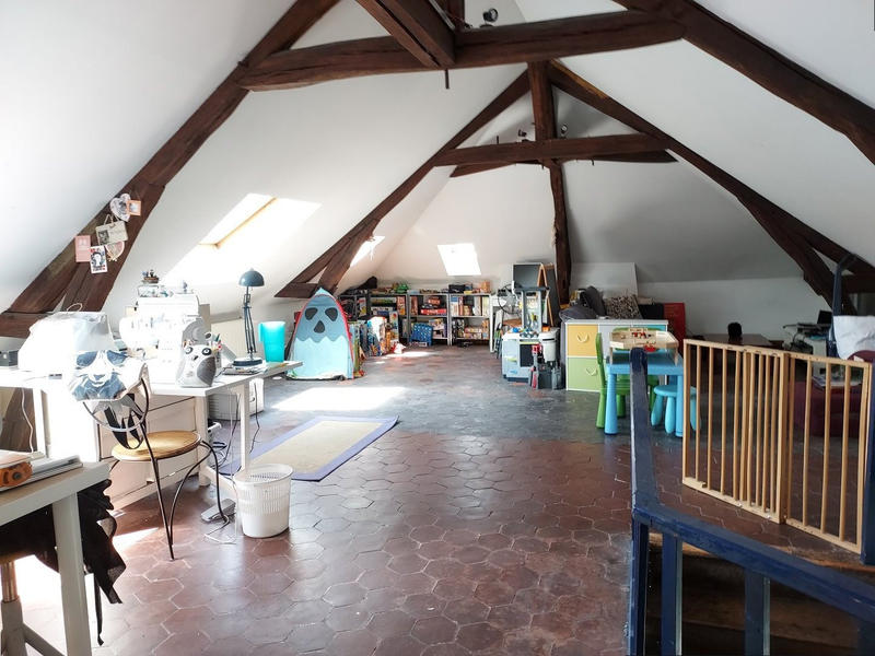 Maison - 209 m² - 7 pièces