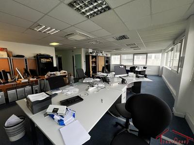 Bureau - 180 m²