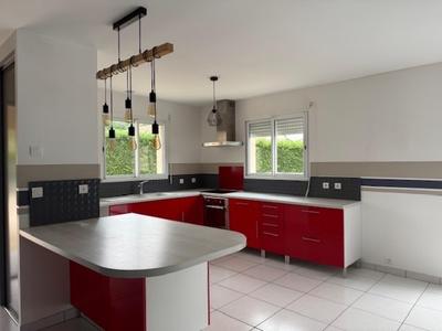 Maison - 102 m² - 4 pièces