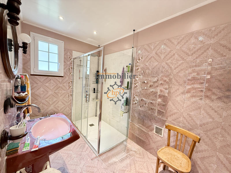 Maison - 102 m² - 5 pièces