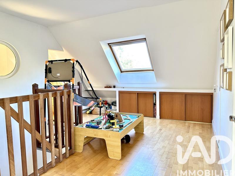 Maison - 181 m² - 8 pièces