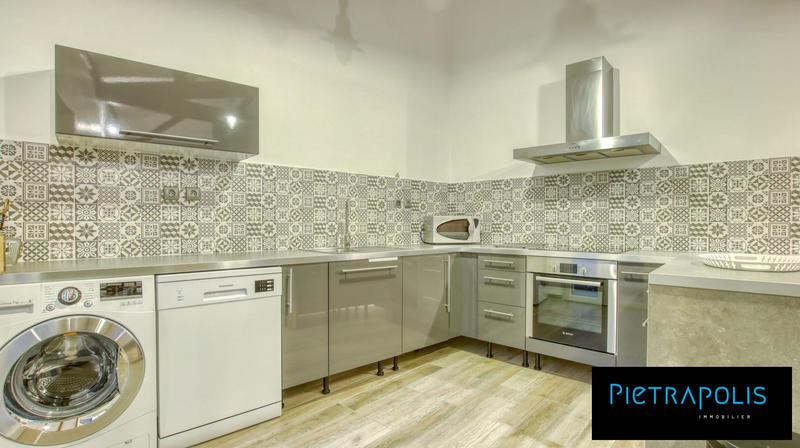 Appartement - 80 m² - 3 pièces