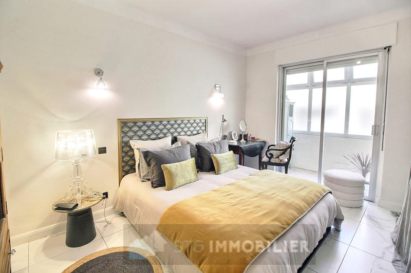 Appartement - 90 m² - 3 pièces