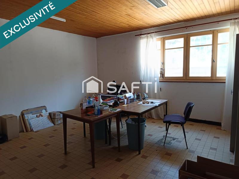 Local commercial - 1 099 m² - 10 pièces