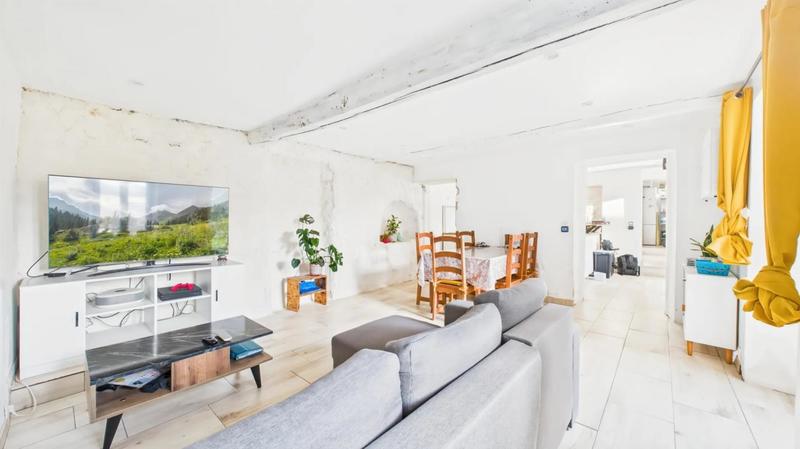 Maison - 140 m² - 6 pièces