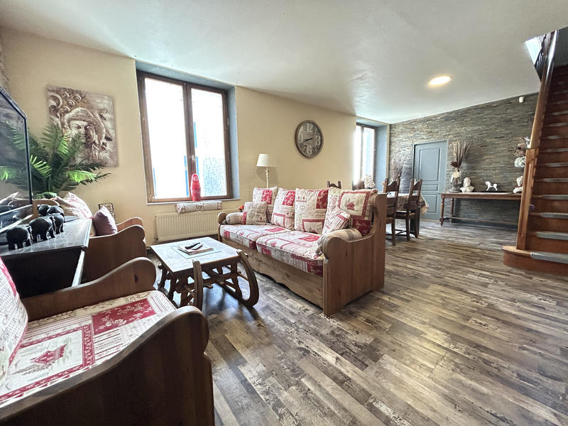 Maison - 253 m² - 6 pièces