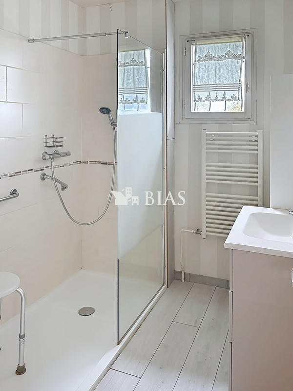 Maison - 93 m² - 4 pièces