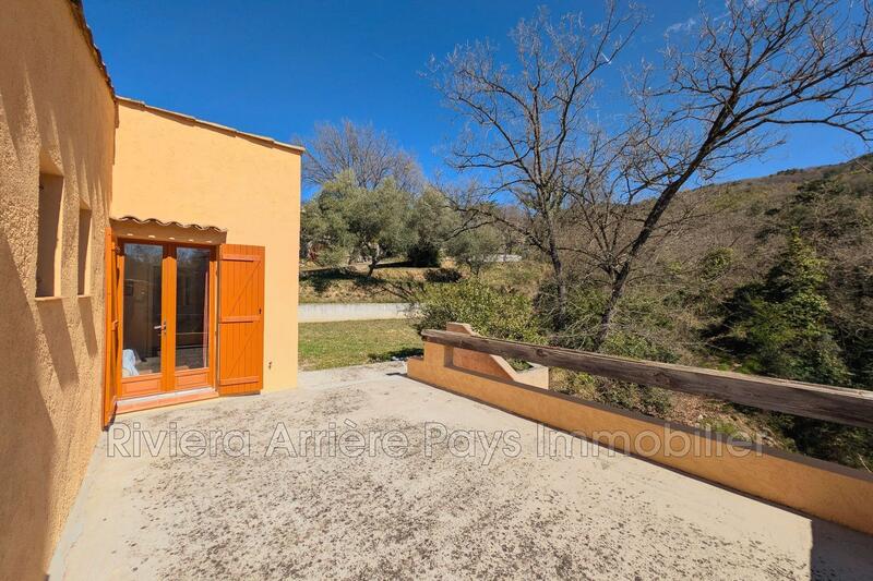 Maison - 99 m² - 4 pièces