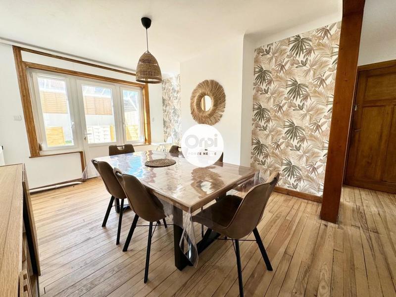 Immeuble - 211 m² - 9 pièces