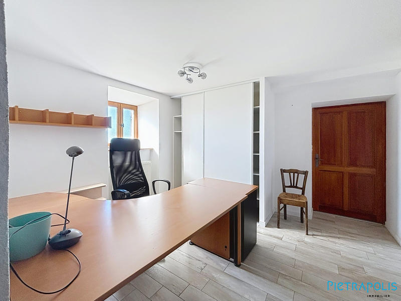 Maison - 198 m² - 8 pièces