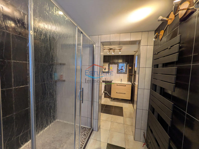 Maison traditionnelle - 141 m² - 6 pièces