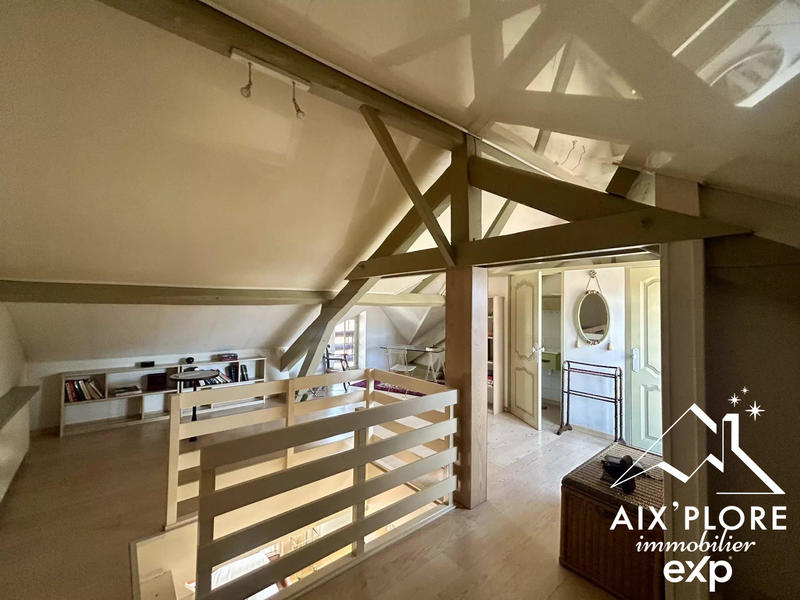 Appartement - 104 m² - 4 pièces