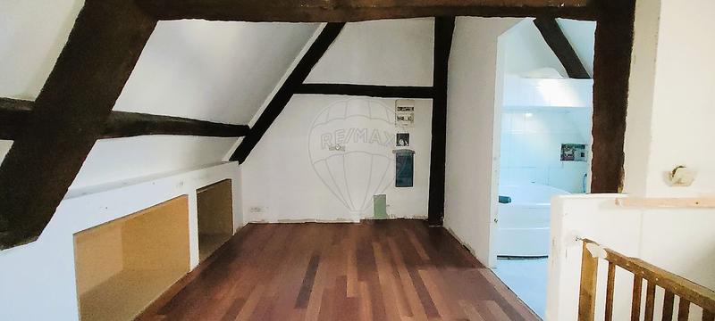 Immeuble - 90 m² - 5 pièces