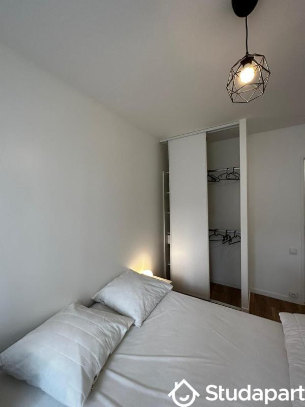 Chambre - 11 m² - 1 pièce