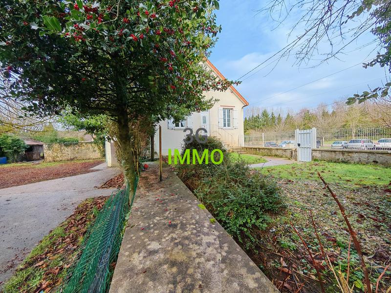 Maison en pierre - 91 m² - 3 pièces