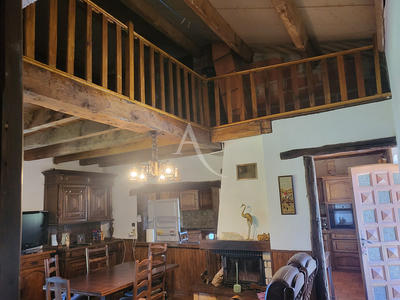 Maison - 147 m² - 5 pièces