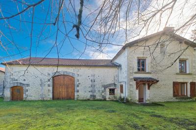 Maison en pierre - 125 m² - 4 pièces