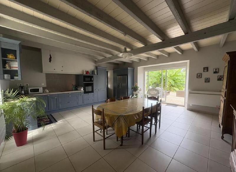 Maison - 192 m² - 6 pièces