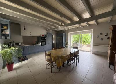 Maison - 192 m² - 6 pièces