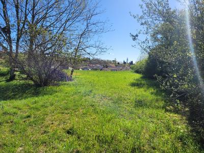 Terrain constructible - 1 000 m²