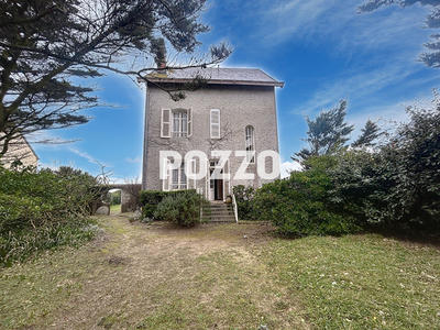 Maison - 145 m² - 8 pièces