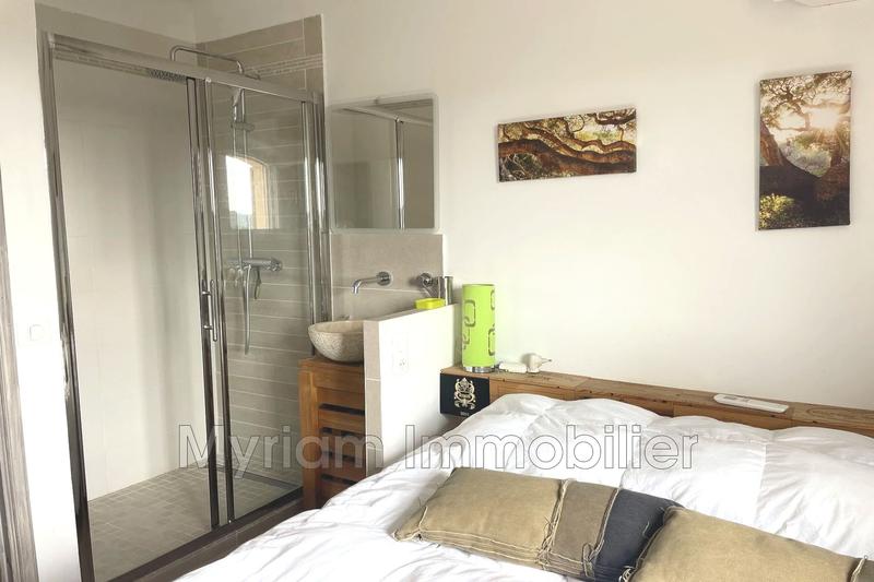 Maison - 1 274 m² - 5 pièces