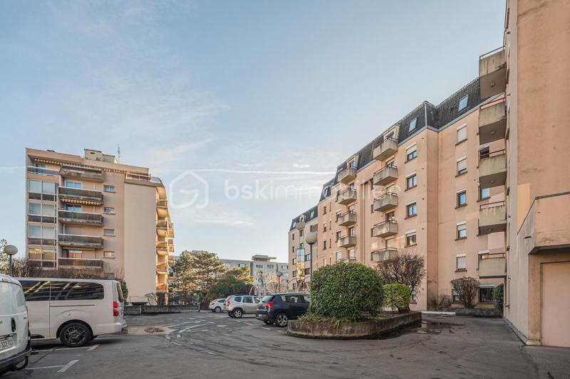 Appartement - 103 m² - 5 pièces