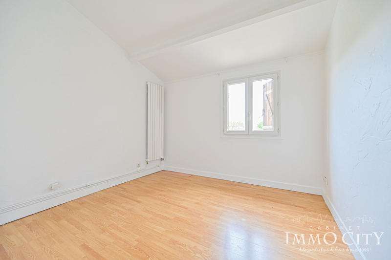 Maison - 94 m² - 5 pièces