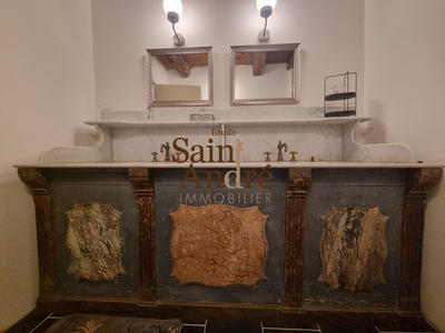 Maison - 427 m² - 13 pièces