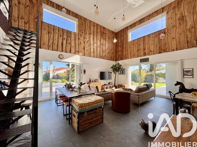 Maison - 172 m² - 6 pièces