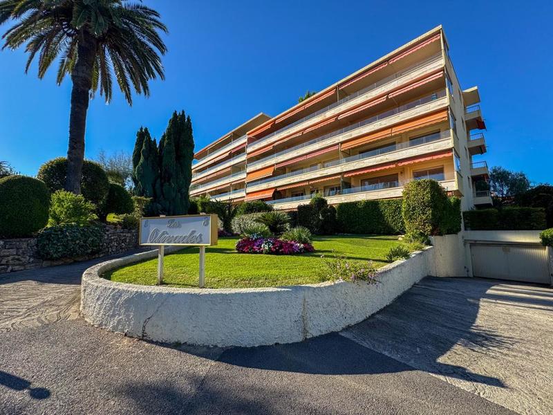 Appartement - 85 m² - 3 pièces