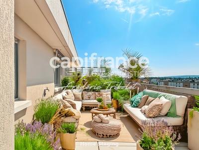 Appartement - 80 m² - 4 pièces